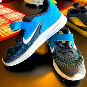 Nike toddler shoes